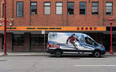 Design Strategies That Keep Vehicle Graphics Clear And Readable In Motion