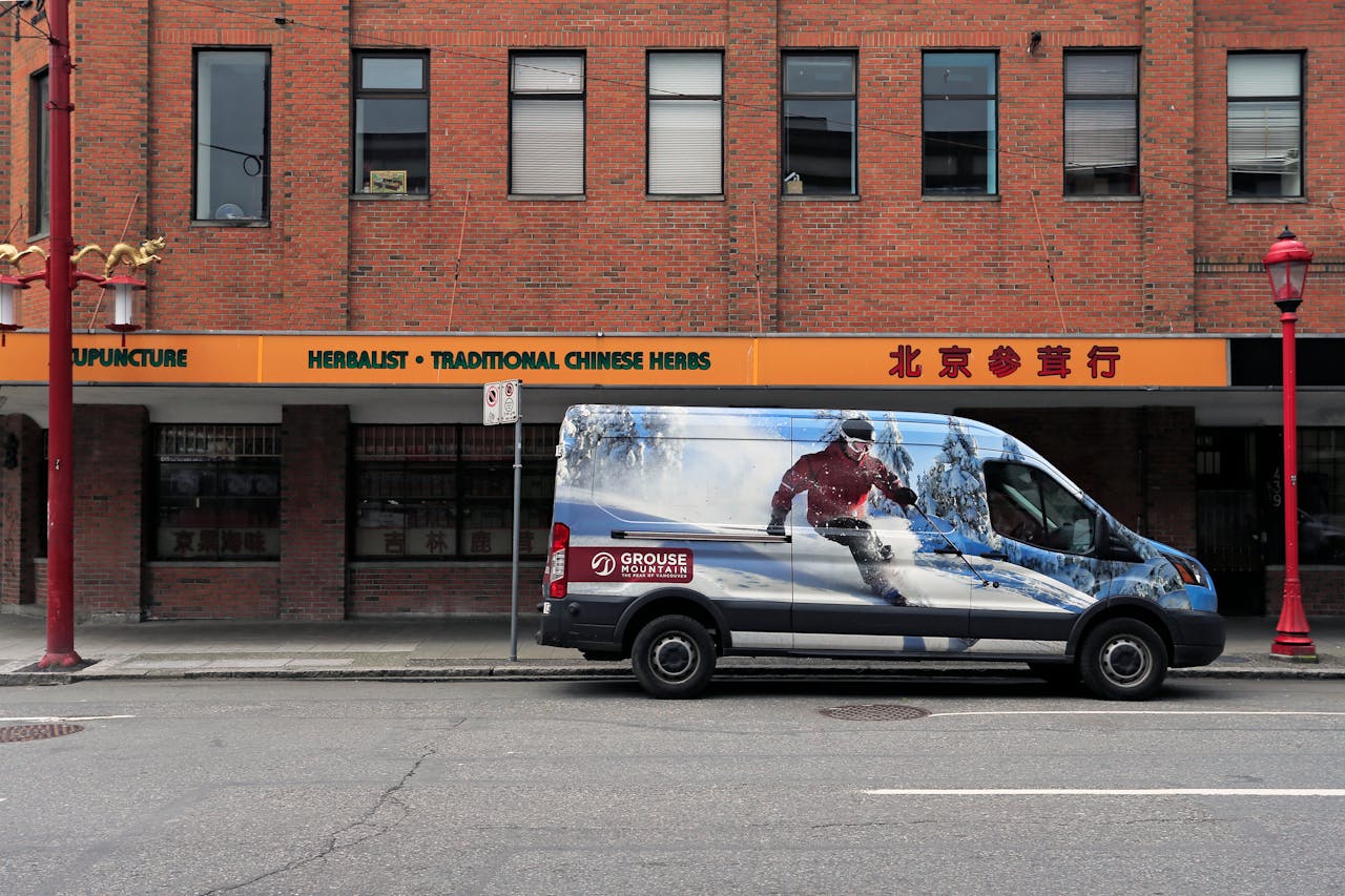Vehicle Graphics & Mobile Advertising