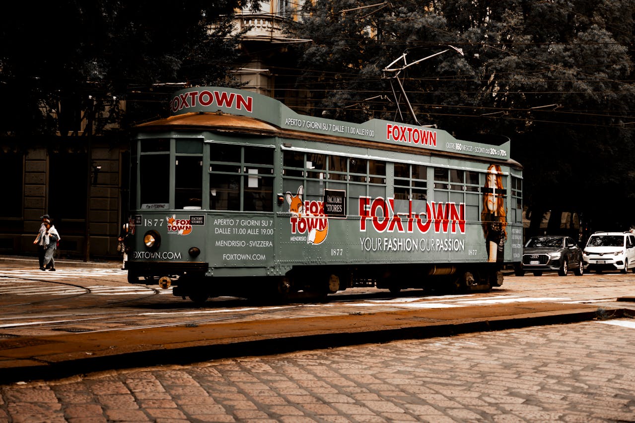 Vehicle Graphics & Mobile Advertising